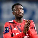 OL – Mercato : un autre défenseur que Lukeba pourrait filer à l’étranger