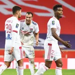 OL – Mercato : un club serait déjà prêt à sortir Benlamri de sa galère lyonnaise