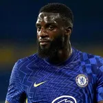 OL &ndash; Mercato : une ex-piste des Gones s’envole pour Séville, Juninho tente un coup à  Chelsea !