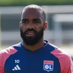 OL – Mercato : une offre à  100 Mâ‚¬ pour Lacazette ?