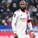 OL : Moussa Dembélé a prouvé sa générosité au Mali