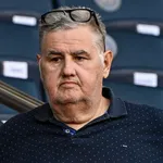 OL – OM : Pierre Ménès prend position pour un camp après les sanctions