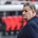 OL : Pierre Ménès brise le silence et met son grain de sel dans le clash Juninho – Garcia !