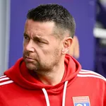 OL : Pierre Sage répond à  Anthony Lopes