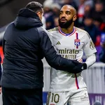 OL – RC Lens : Sage donne des nouvelles de Lacazette et justifie son forfait