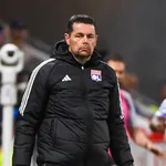 OL : Pierre Sage veut arracher un trophée au PSG