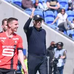 OL – Stade Rennais : Laurent Blanc s'agace des sifflets contre Cherki, applaudit Tolisso et refuse de parler de Top 5