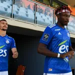 OL, Stade Rennais &ndash; Mercato : un réveil lyonnais à  venir pour Simakan (RC Strasbourg) ?