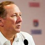 OL : Textor reconnaît une boulette au Mercato et fracasse le PSG !