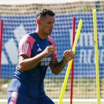 OL – Mercato : Textor furax pour Barcola, un cadre de Blanc absent jusqu'à  septembre ?