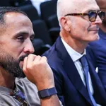 OM : Benatia doit-il continuer à  critiquer les arbitres ?