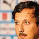 OM : ce cador parle mal en interne, Longoria le flanque à  la porte !