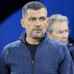 FC Nantes : ça bouge pour Kombouaré, l’option Conceiçao toujours active !  