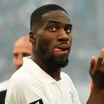 OM : le repositionnement de Kondogbia fait débat à  Marseille