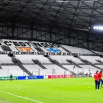 OM : les supporters manifestent contre Eyraud, la police intervient