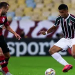 OM, LOSC – Mercato : un coup de main inattendu pour Marcos Paulo ?