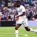 OM – Mercato : coup dur pour les départs d’Amavi et Bakambu