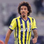 OM – Mercato : l’agent de Luiz Gustavo sort du silence