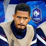 OM – Mercato : Saliba climatise Longoria et les supporters