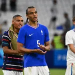 OM Mercato : 3e offre pour un défenseur français, Mbemba sanctionné