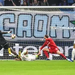 OM – Mercato : un attaquant ayant fait la misère aux Marseillais en route pour Newcastle