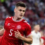 OM Mercato : un latéral droit pisté fait du pied à  Longoria