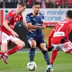 OM : Saliba apporte un bémol après la démonstration à  Brest