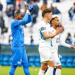 OM : un nouveau rival inattendu pour Mandanda chez les Bleus !