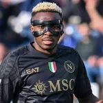 Osimhen penche pour le PSG, un départ en vue à  l’ASSE, ça bouge au Barça !