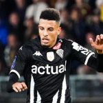 Un joueur d'Angers fait polémique, Favre doute de son futur, un ex du LOSC sur le banc troyen ?