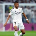 Pierre Ménès s’interroge sur l’affaire Mbappé et un possible coup bas du PSG