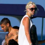 Poitrine au vent et main sur les parties d&rsquo;Icardi, Wanda Nara s&rsquo;offre une sortie très bling-bling !