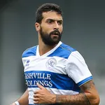 Bordeaux tient un coach et une recrue, Nice scrute en Italie, le départ d’Ekitike bien avancé