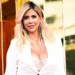 PSG : après son décolleté d'un autre monde, Wanda Nara ose un mode fluo lunaire