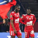 PSG &ndash; Brest : le bourreau de Mbappé victime d'insultes racistes !