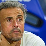 PSG : Luis Enrique s’ouvre au Mercato, défend Barcola et recadre un journaliste !