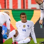 PSG : Deschamps ne se laisse pas dicter sa loi par Leonardo pour Mbappé