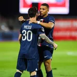 PSG : en furie contre le club, Messi se fait tout petit devant Mbappé !