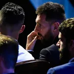 PSG : et maintenant, Messi fait des courbettes à  Cristiano Ronaldo !