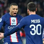PSG, FC Barcelone – Mercato : Mbappé tenterait de convaincre Messi de prolonger !