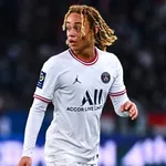 PSG, FC Barcelone – Mercato : retournement de situation pour l’avenir de Xavi Simons !
