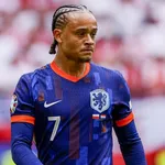 PSG FC Barcelone Mercato : trois cadors poussent fort pour Xavi Simons