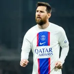 PSG, FC Barcelone – Mercato : un cador de Premier League tente sa chance avec Messi