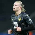 PSG, FC Barcelone, Real Madrid – Mercato : un club se retire officiellement pour Haaland