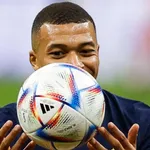 PSG  : on sait pourquoi Mbappé est revenu si vite à  l’entraînement