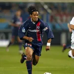 PSG : l’anecdote hallucinante sur Ronaldinho avant son récital dans le Clasico de 2003