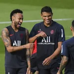 PSG : la fuite de Neymar et Thiago Silva pourrait leur coûter une quarantaine !