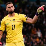 PSG : les images de la première rencontre entre Navas et Donnarumma