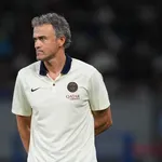 PSG – Mercato : Luis Enrique relance Barcola (OL) puis assène le coup de grâce à  Mbappé