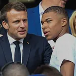 PSG : Macron prend l’OM pour taquiner Mbappé